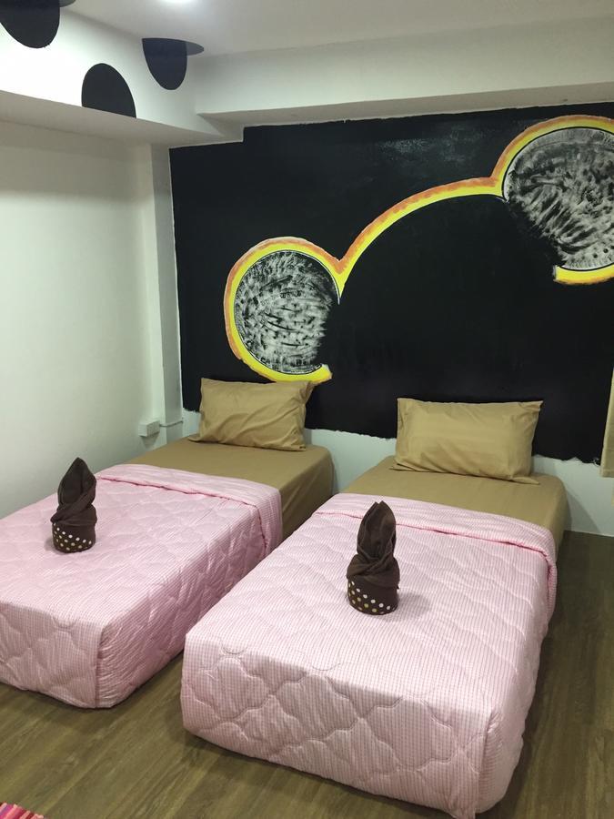 Mickey House Hotel Chiang Mai Bagian luar foto